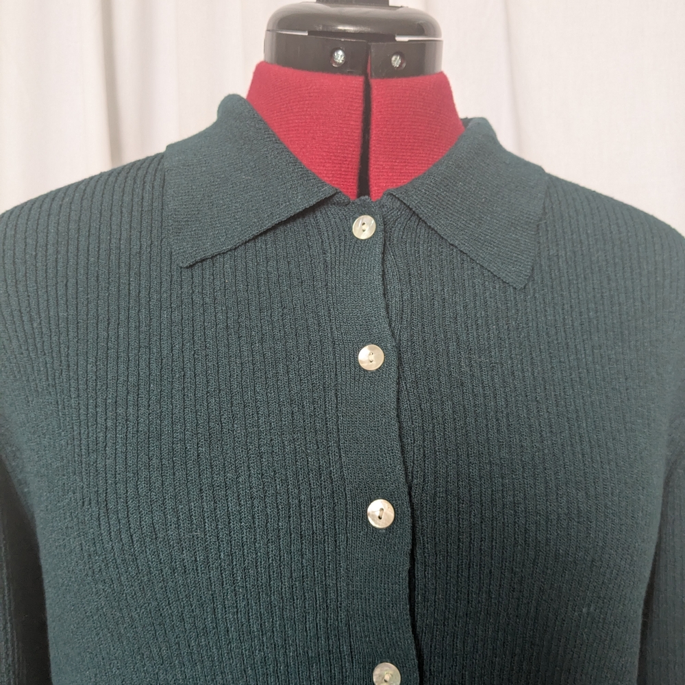 Women's Dark Green Ribbed Sweater